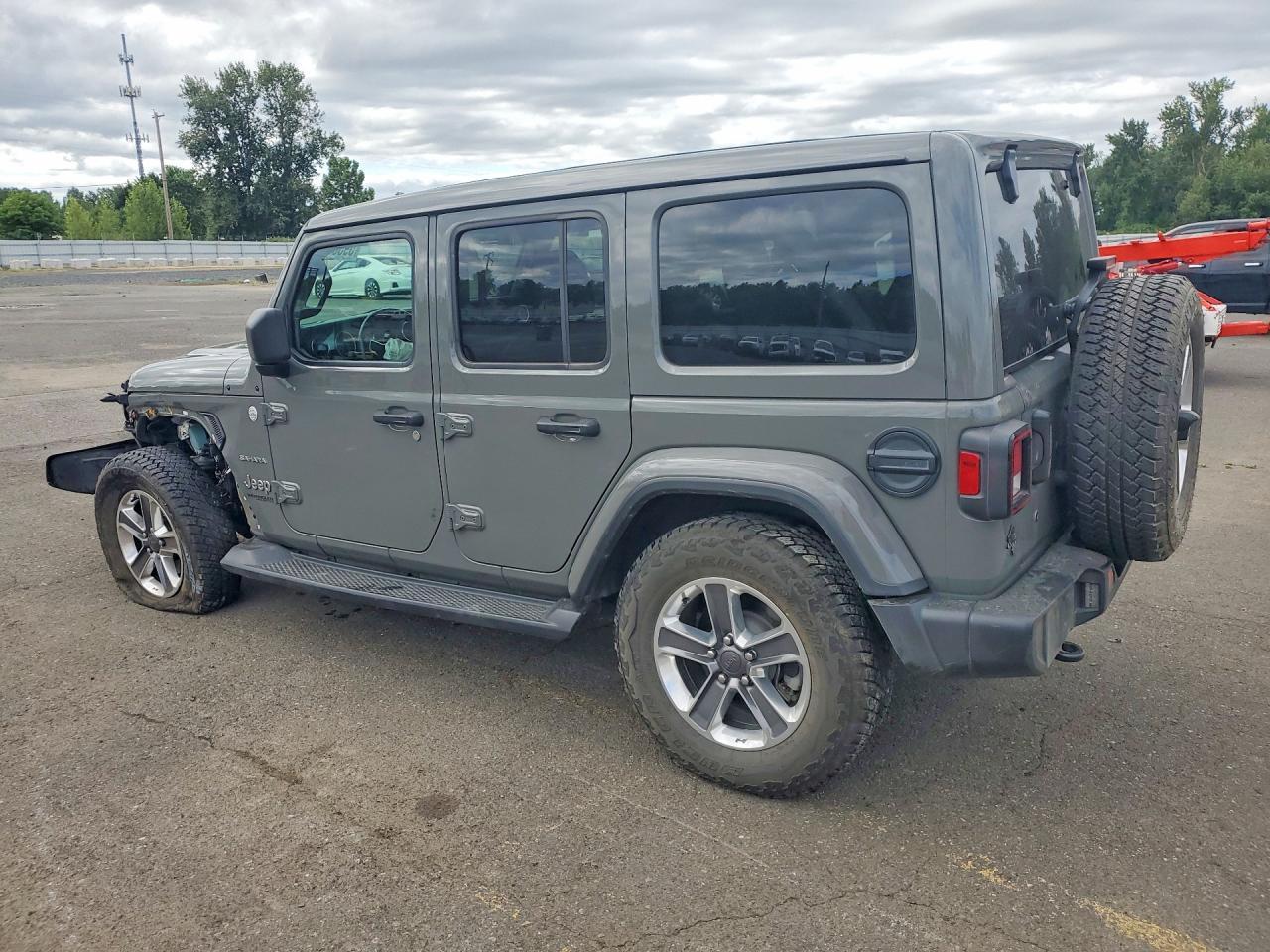 2020 Jeep Wrangler Unlimited Sahara - Фото 2