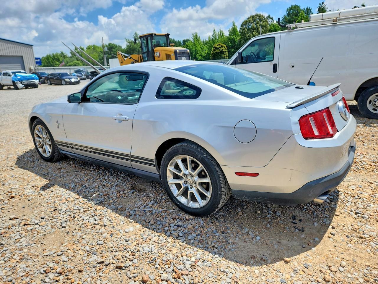 2011 Ford Mustang - Image 2