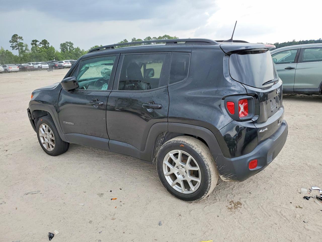 2020 Jeep Renegade Latitude - Фото 2