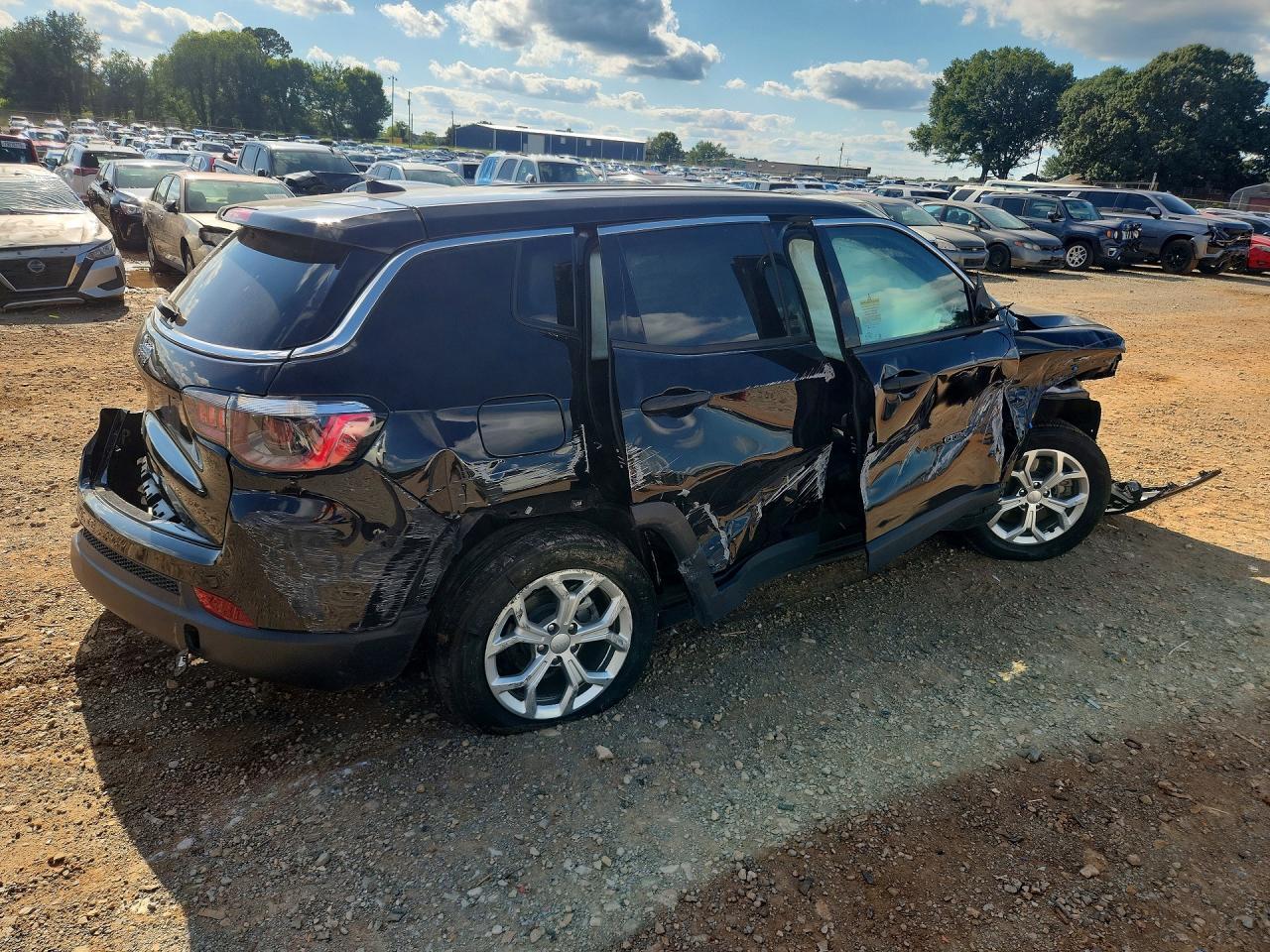 2024 Jeep Compass Sport - Фото 3