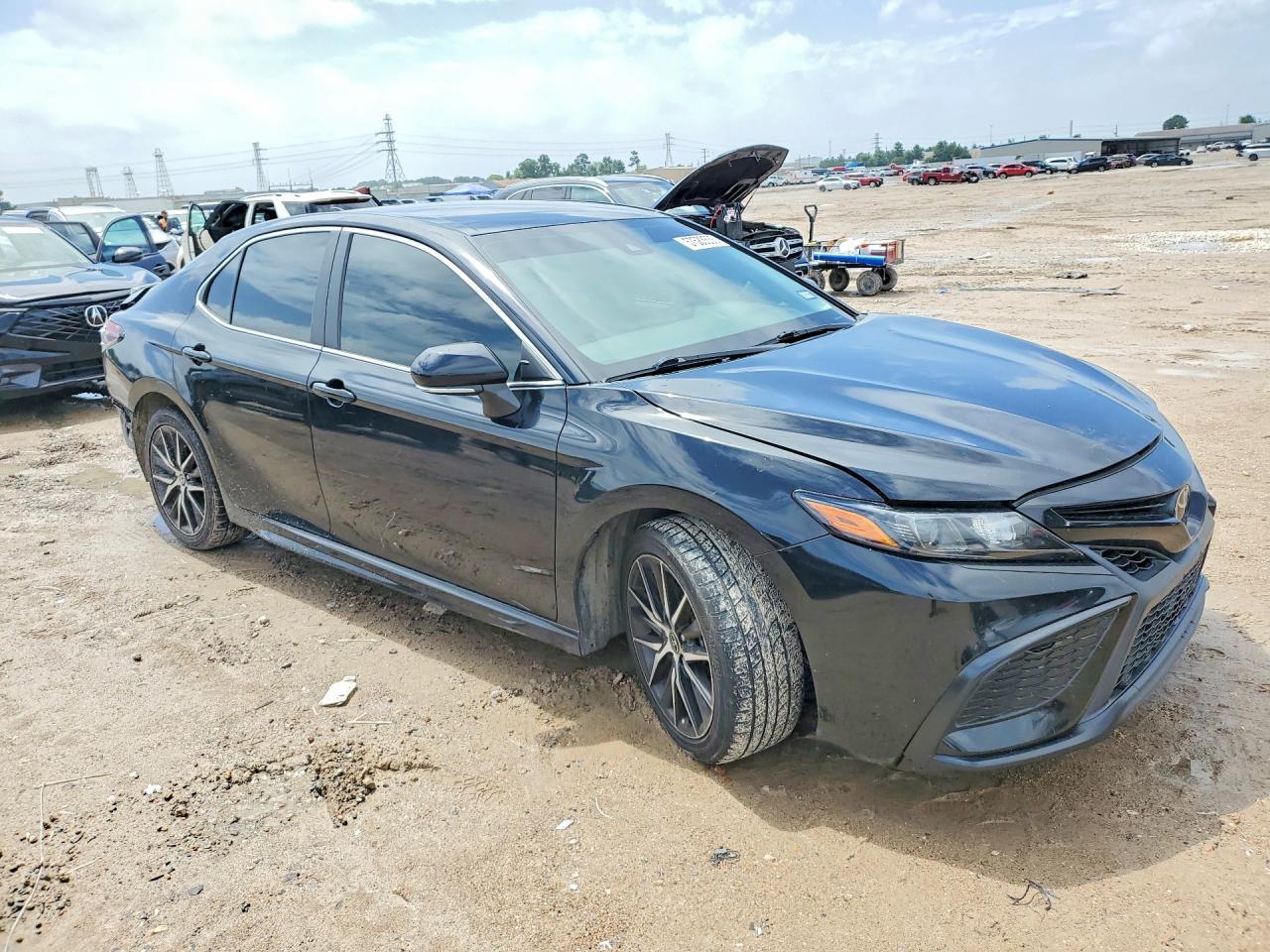 2022 Toyota Camry Se - Фото 4