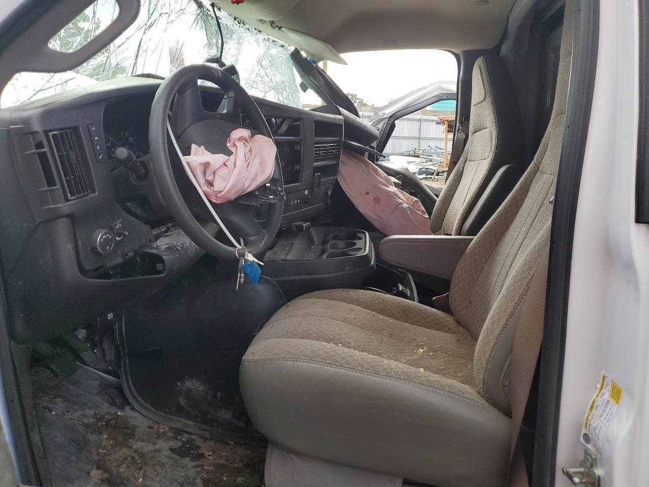 2024 Chevrolet Express G3500 - Фото 7