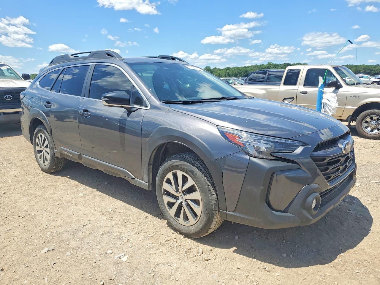 2024 Subaru Outback Premium - Image 4