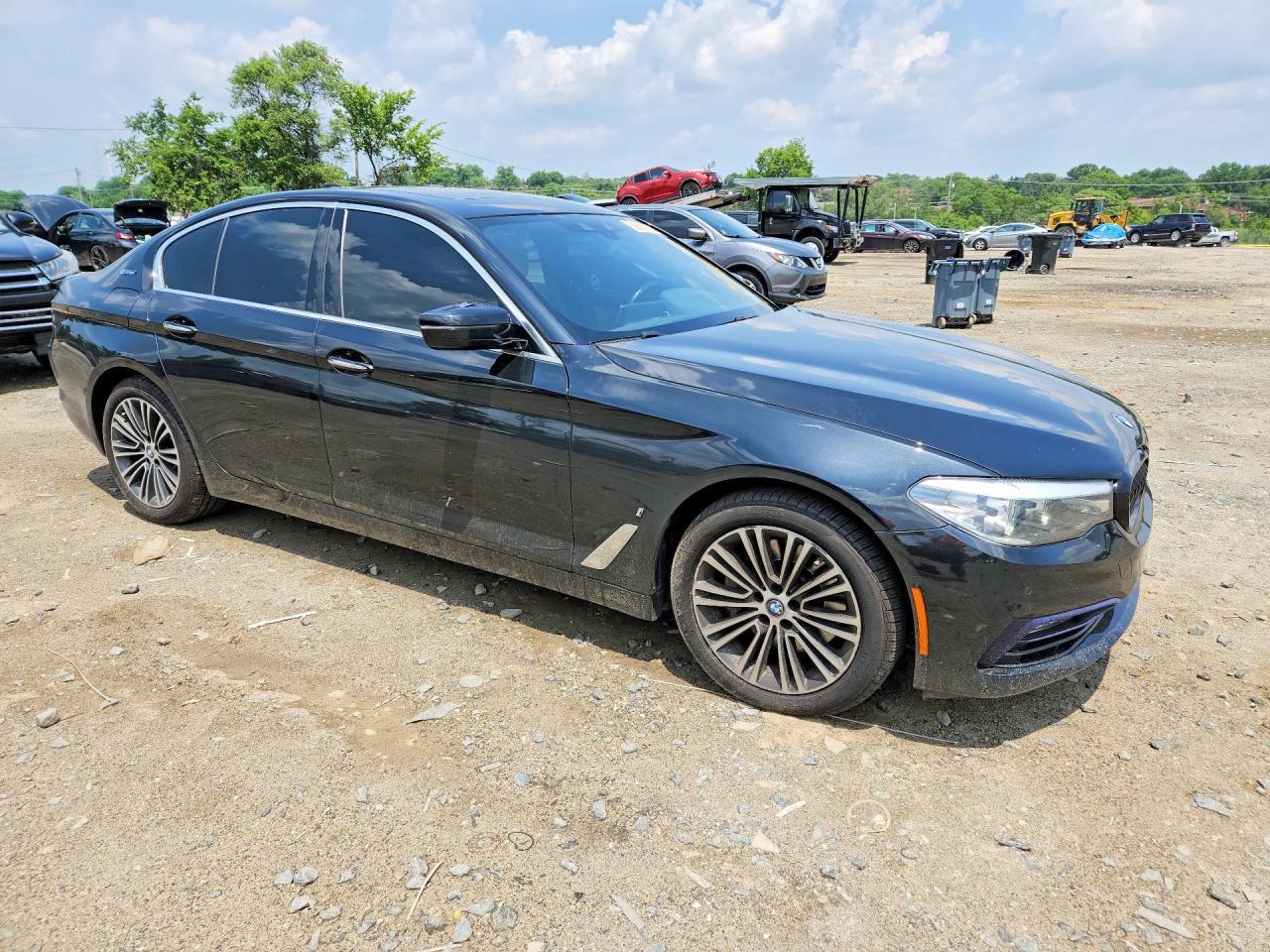 2018 BMW 530Xe - Фото 4