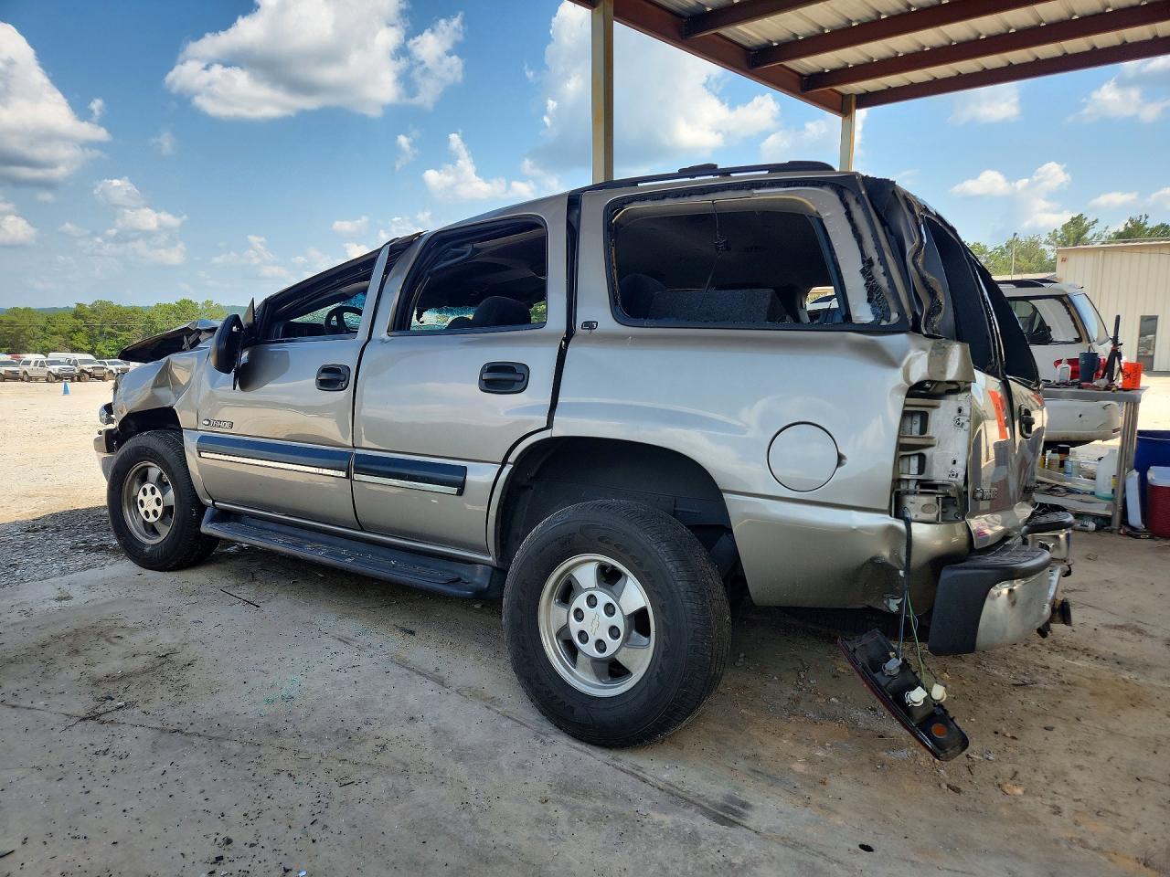 2001 Chevrolet Tahoe C1500 - Фото 2
