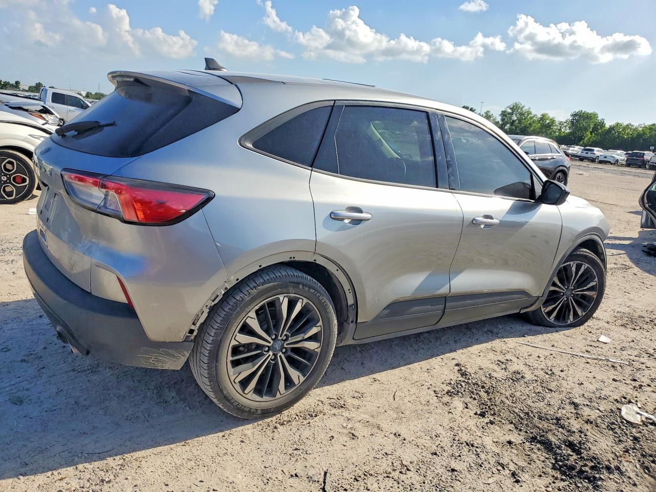 2022 Ford Escape Se - Фото 3