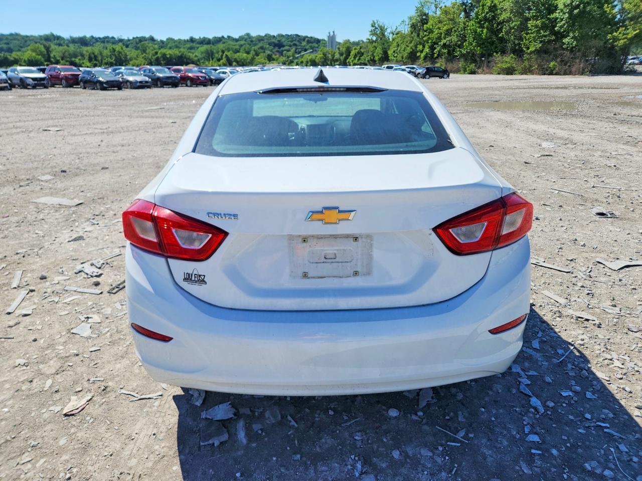 2018 Chevrolet Cruze Ls - Image 6