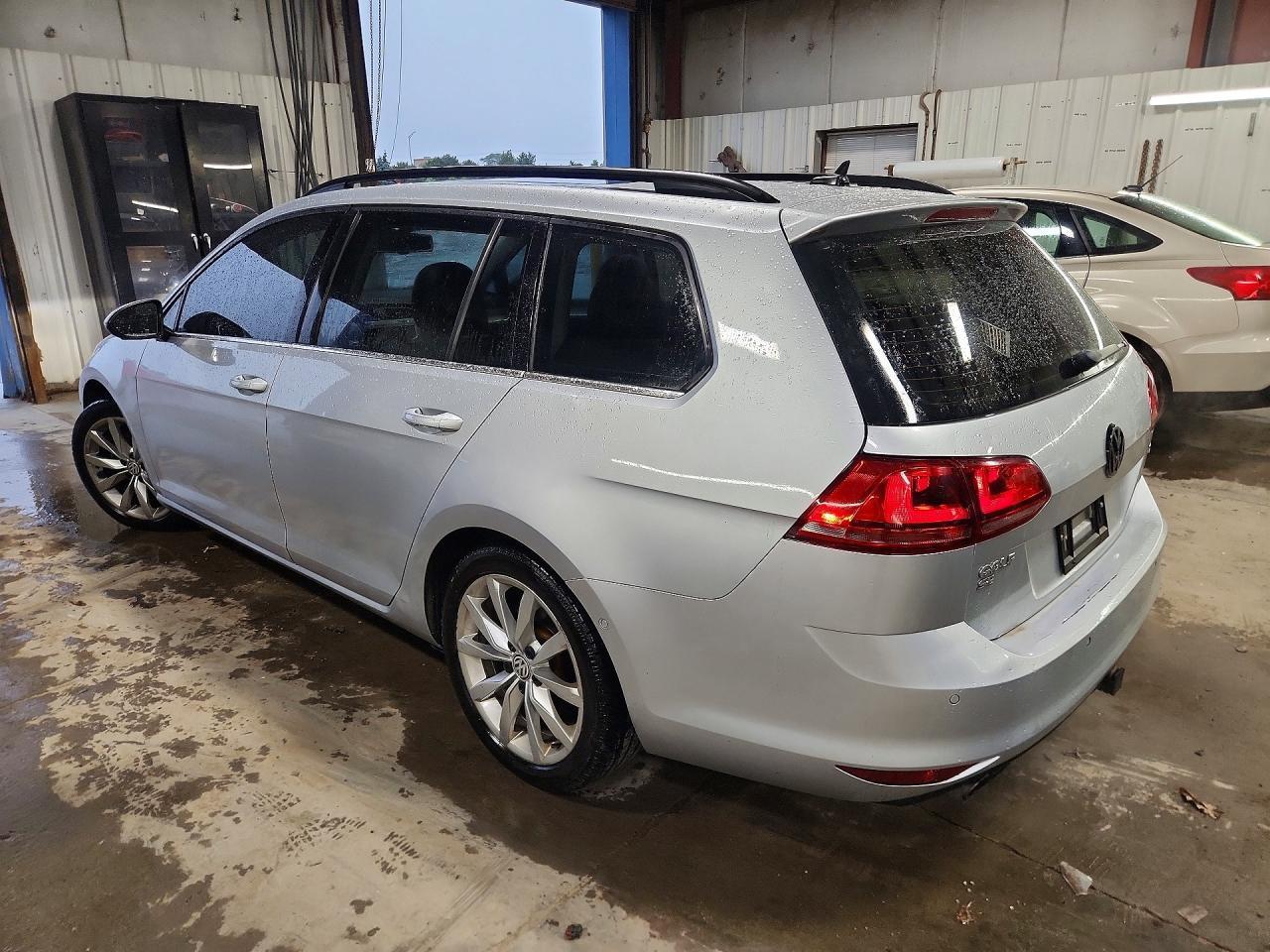 2016 Volkswagen Golf Sportwagen S - Фото 2