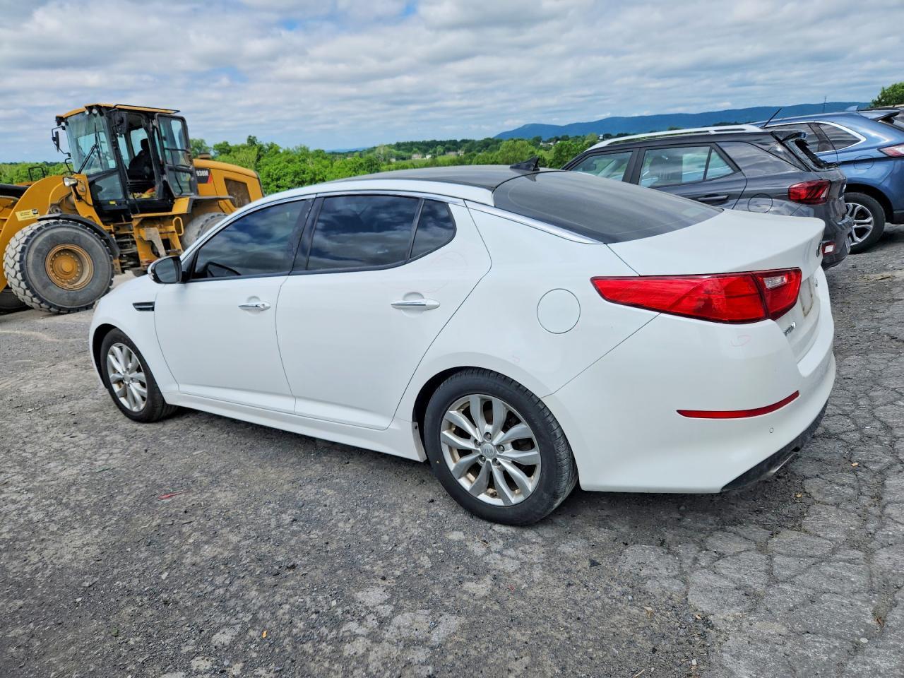 2015 Kia Optima Ex - Image 2