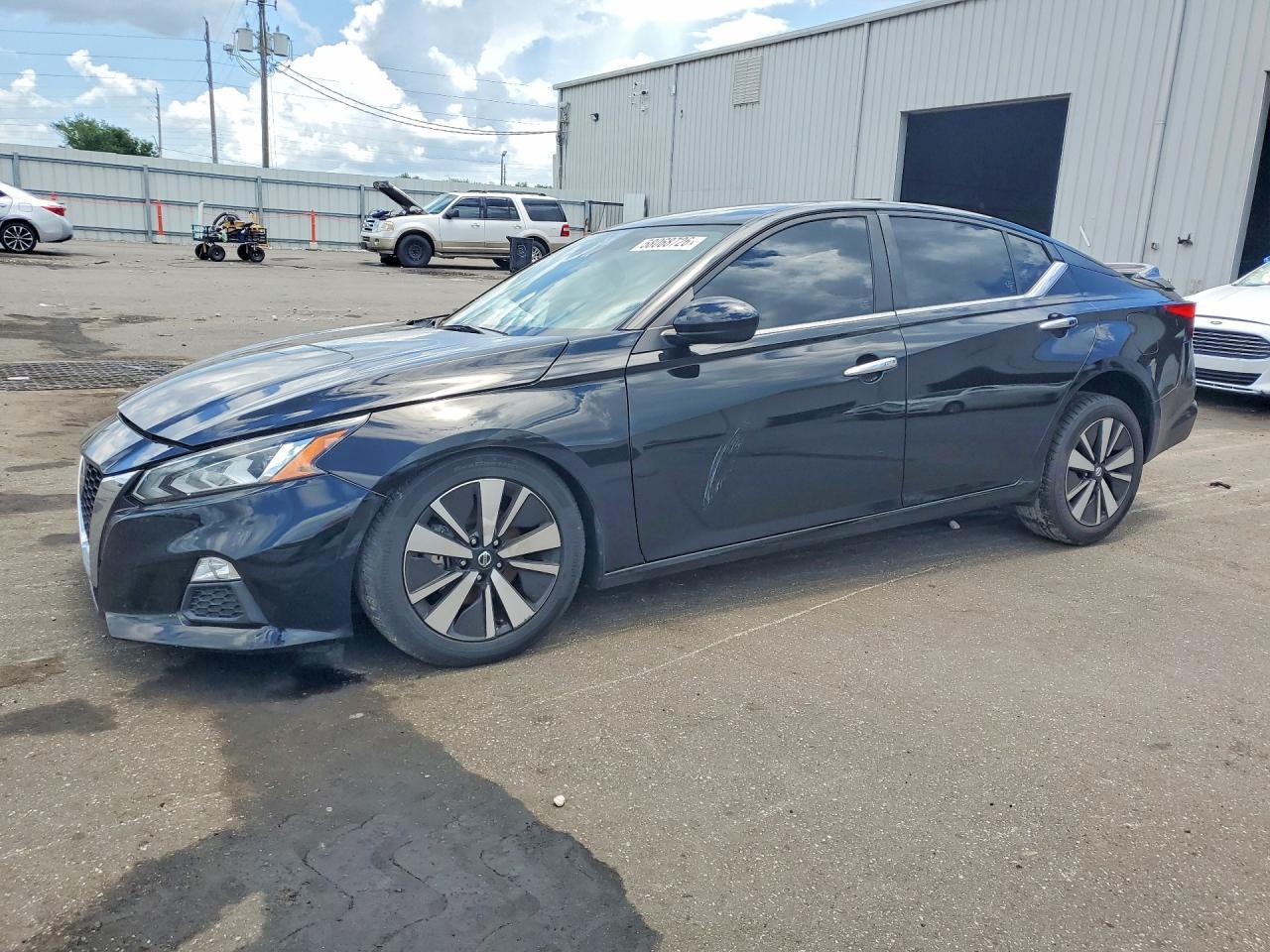 2022 Nissan Altima Sv