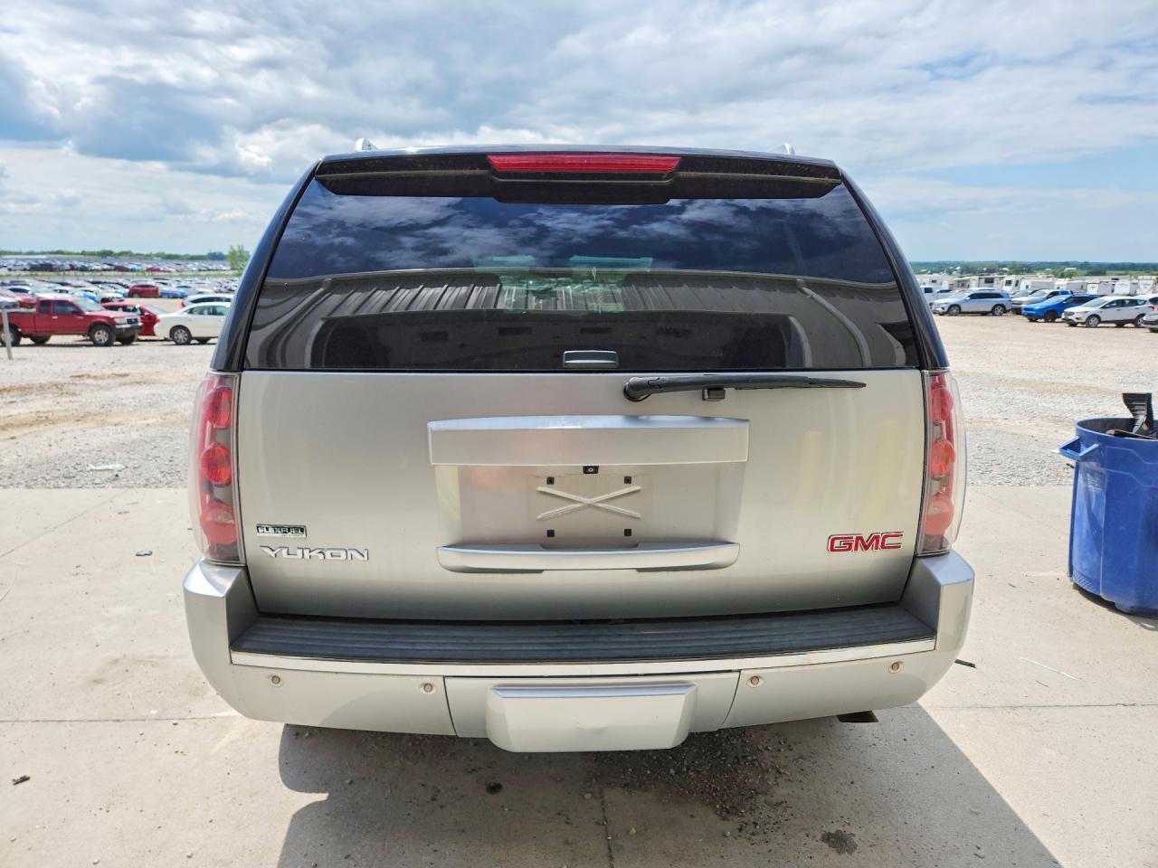 2012 GMC Yukon Denali - Фото 6