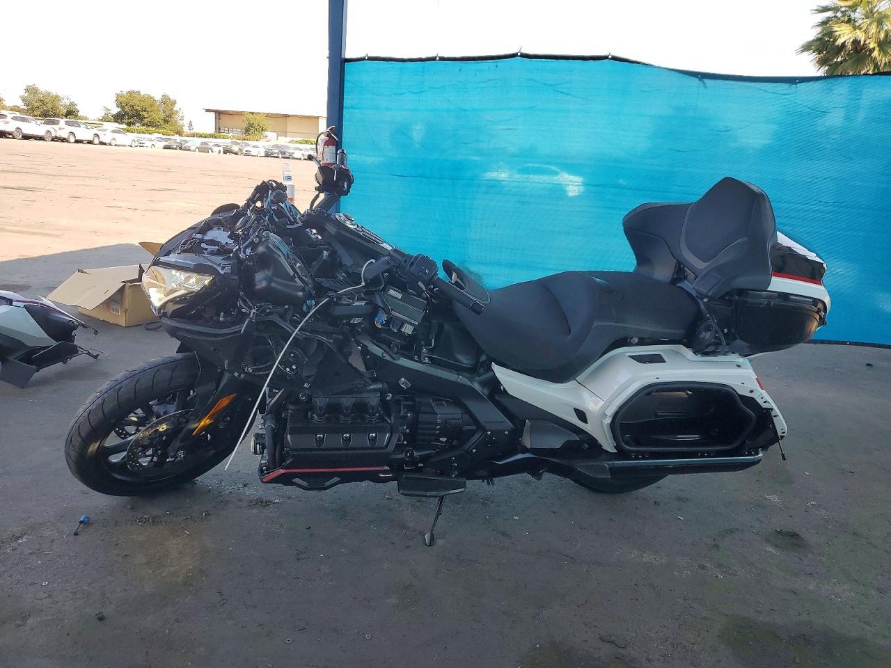 2024 Honda Gl1800 D - Фото 3