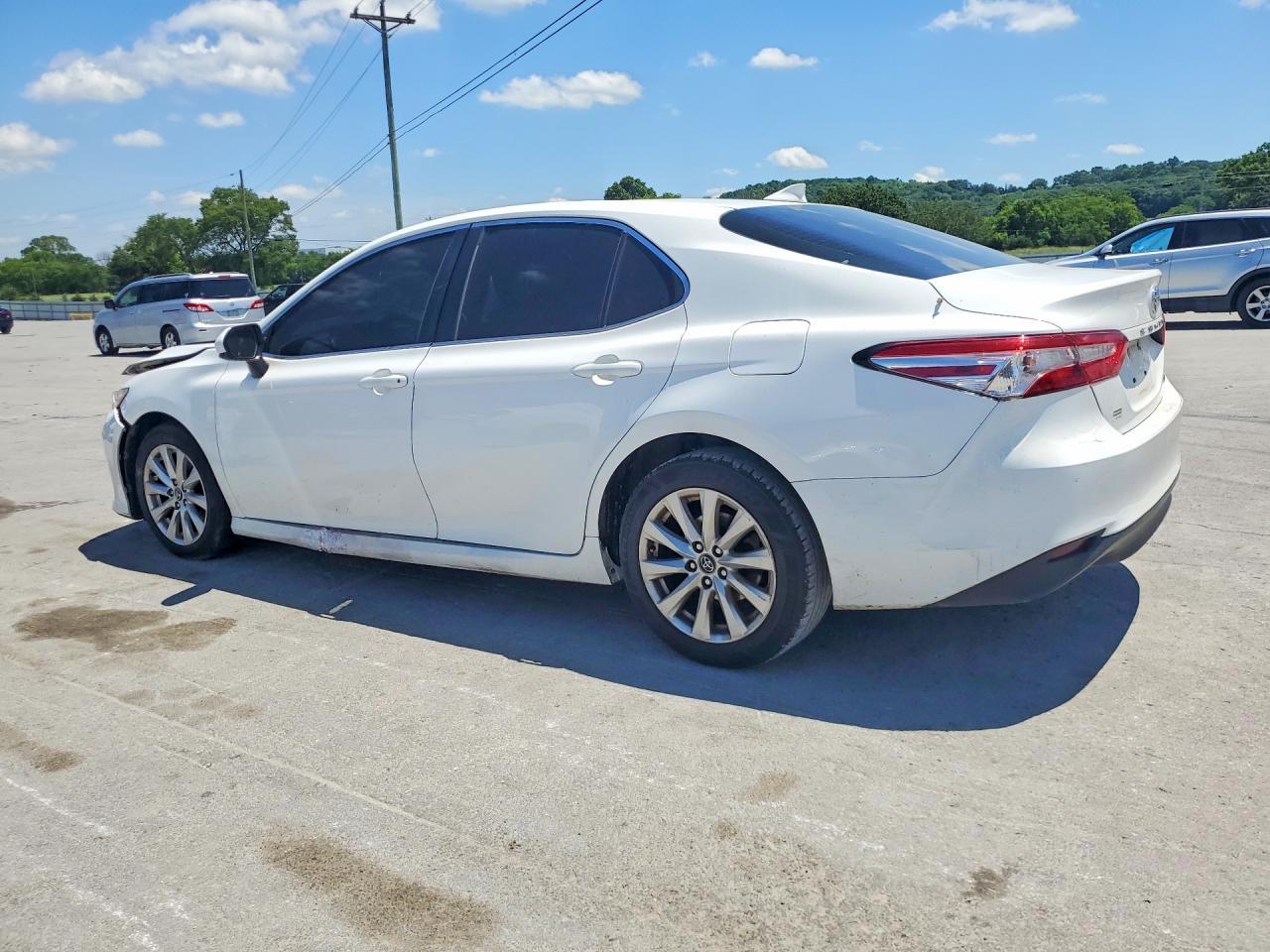 2020 Toyt Camry - Image 2