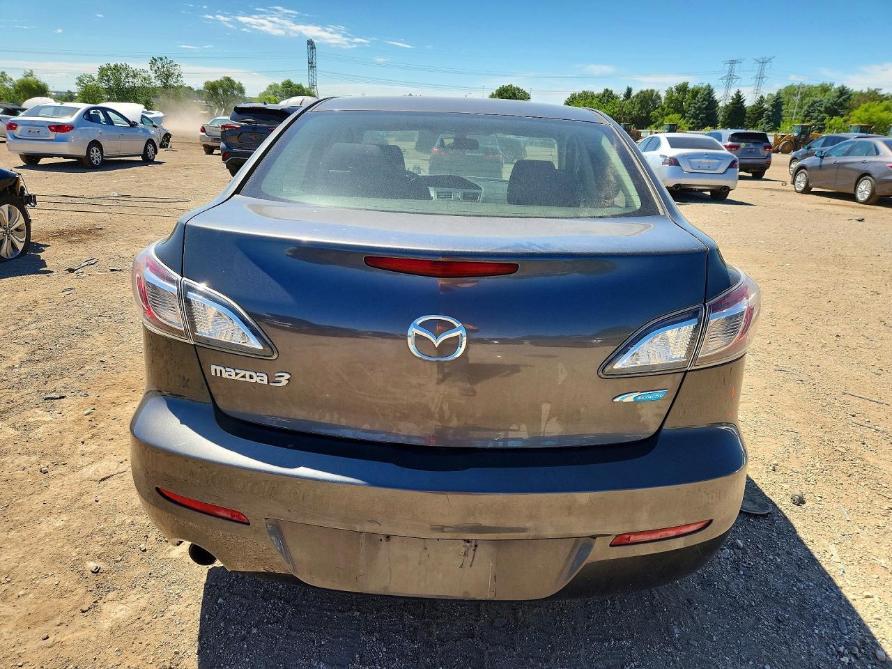 2012 Mazda 3 I - Image 6