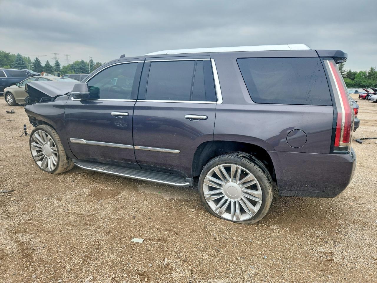 2016 Cadillac Escalade Luxury - Фото 2
