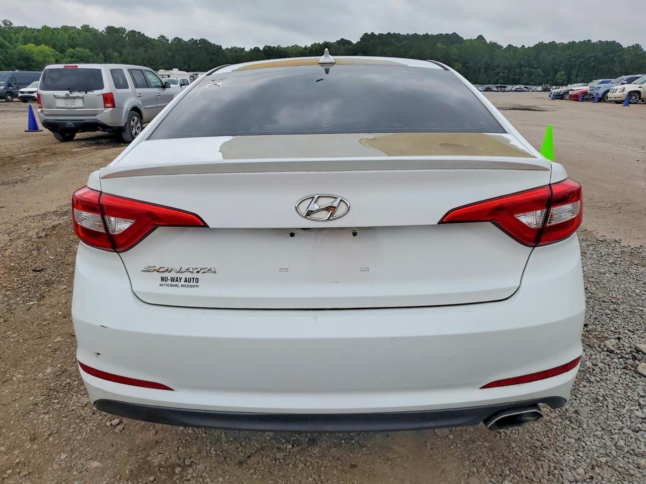 2016 Hyundai Sonata - Image 6