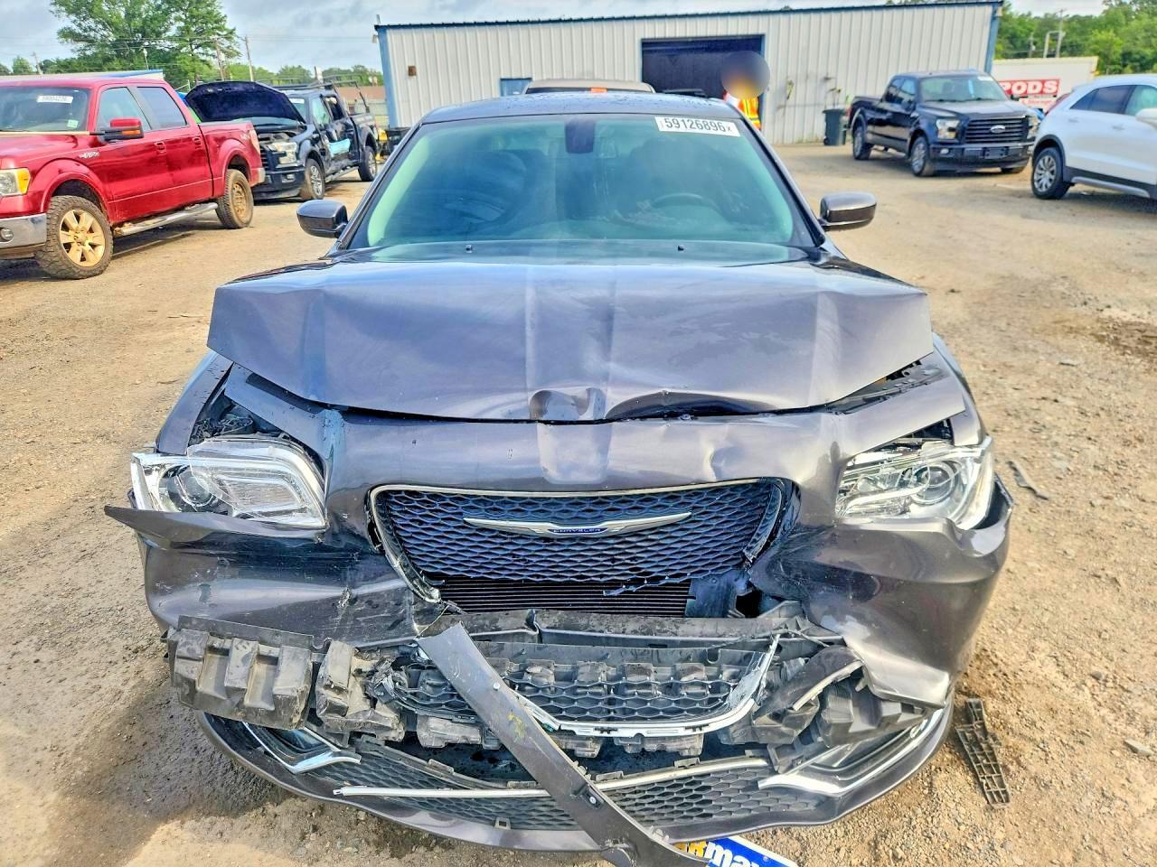 2019 Chrysler 300 Touring - Фото 5