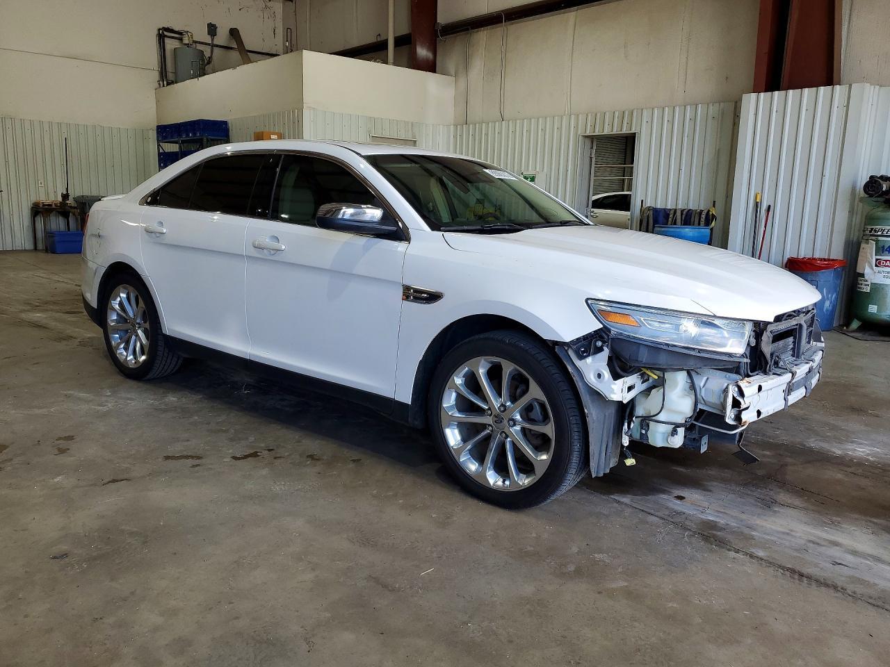 2013 Ford Taurus Limited - Image 4