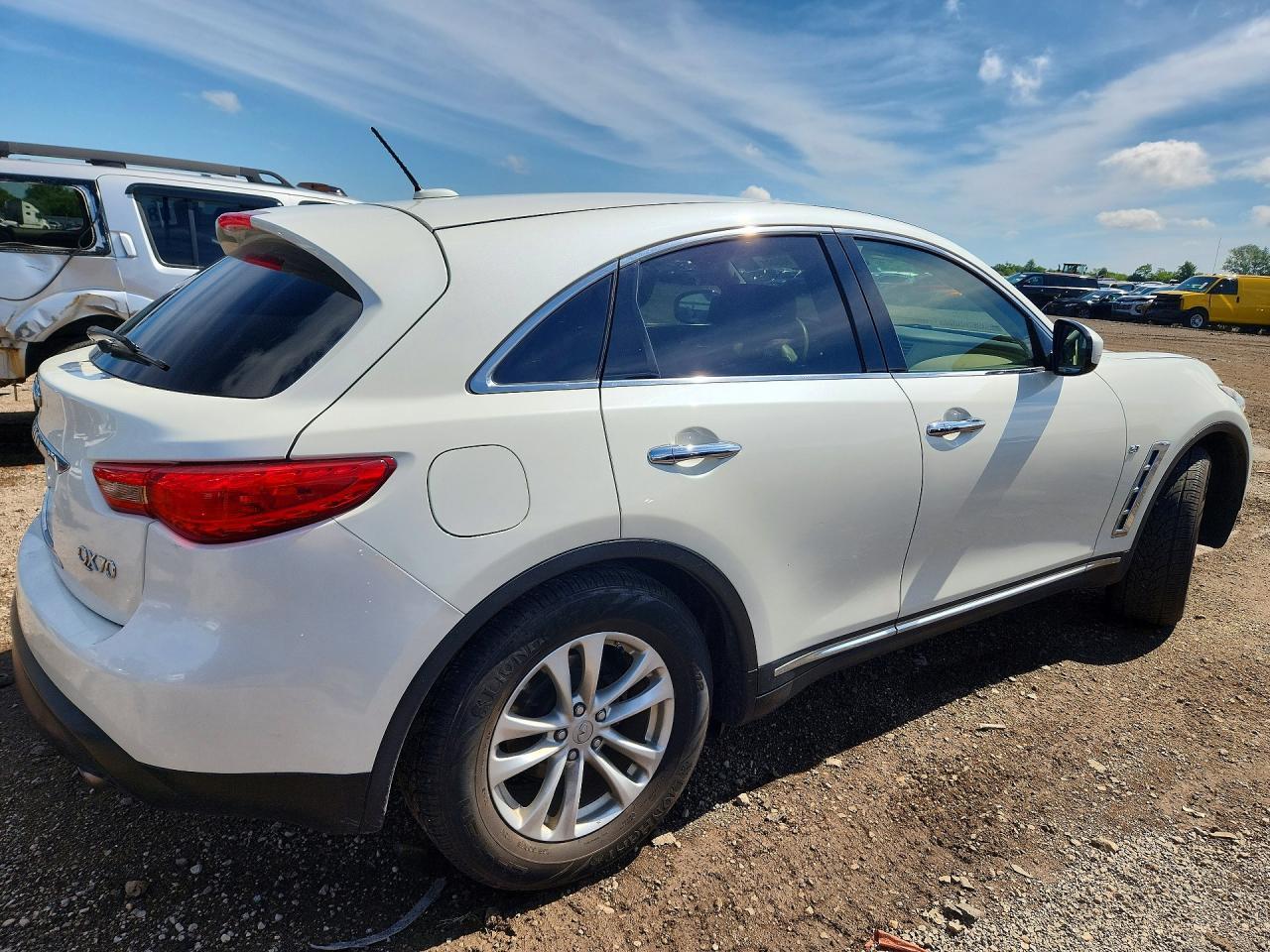 2017 Infiniti Qx70 Base - Фото 3