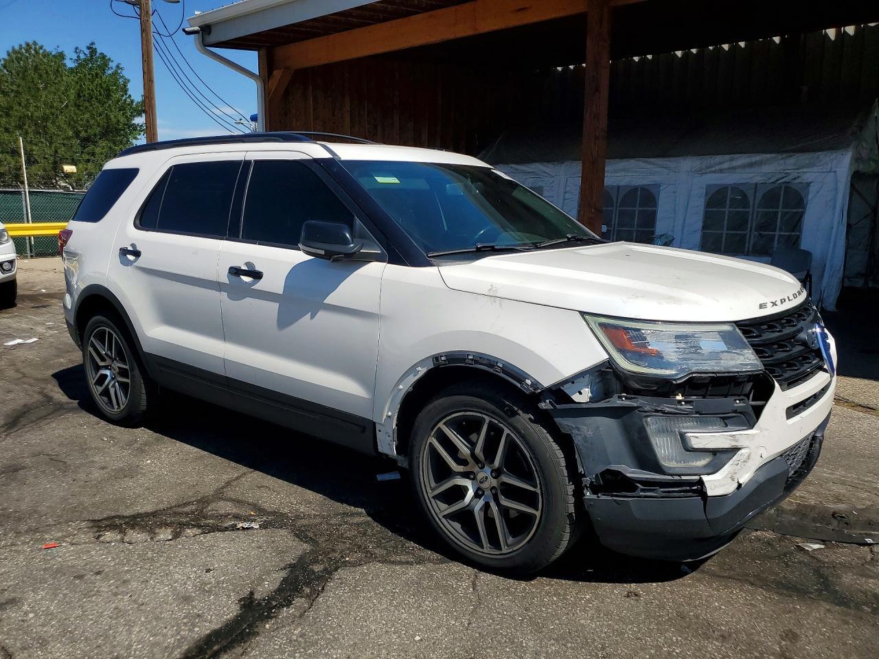 2017 Ford Explorer Sport - Фото 4
