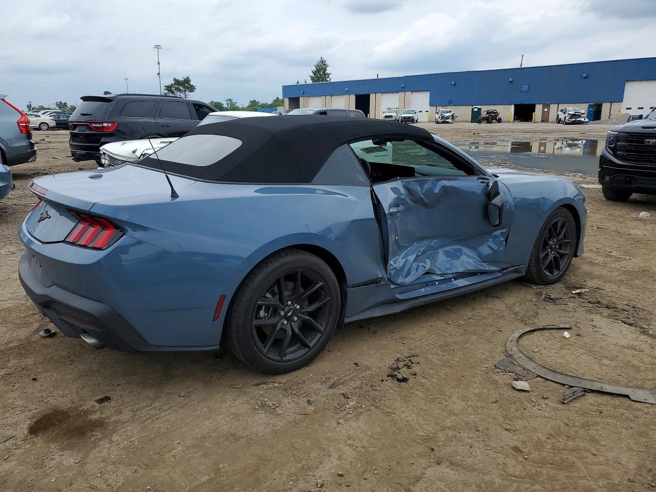 2026 Ford Mustang - Фото 3