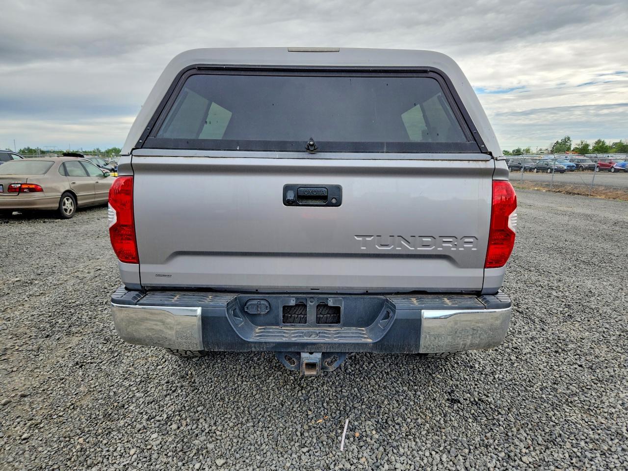 2015 Toyota Tundra Sr5 - Image 6