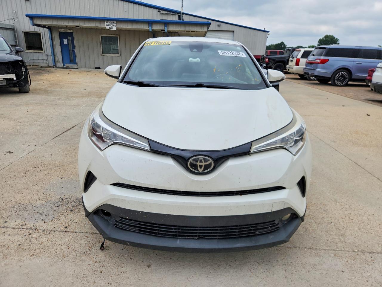 2018 Toyota C-Hr Xle - Image 5
