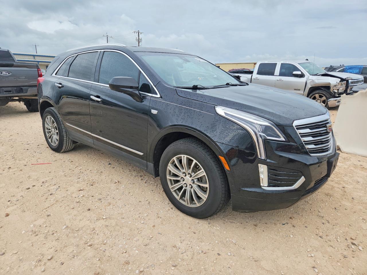 2017 Cadillac Xt5 Luxury - Image 4