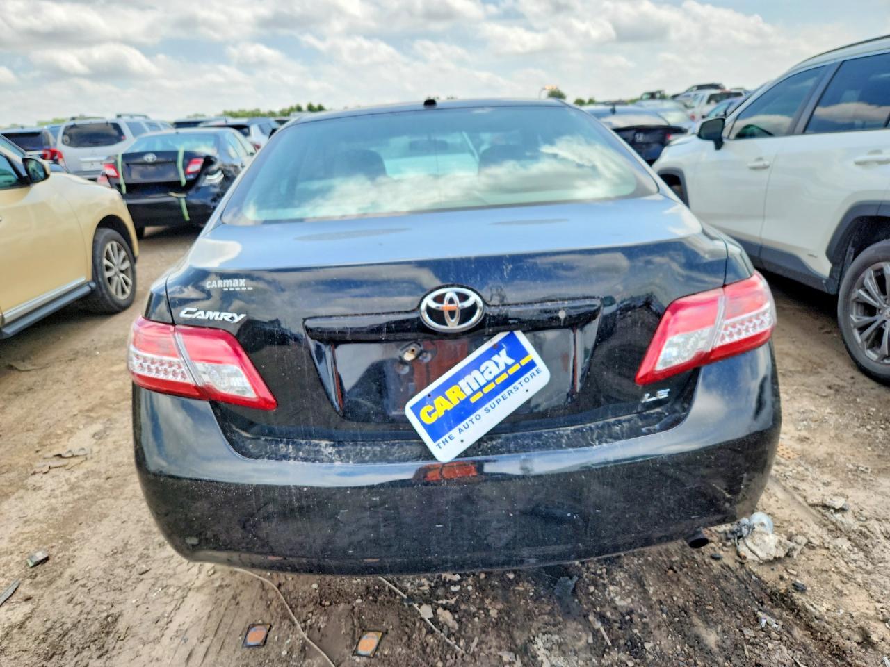 2010 Toyota Camry Le - Image 6