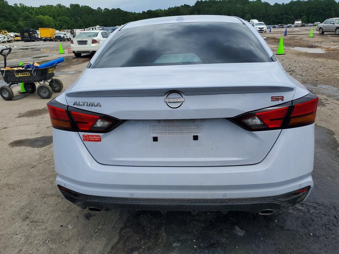 2025 Nissan Altima Sr - Image 6