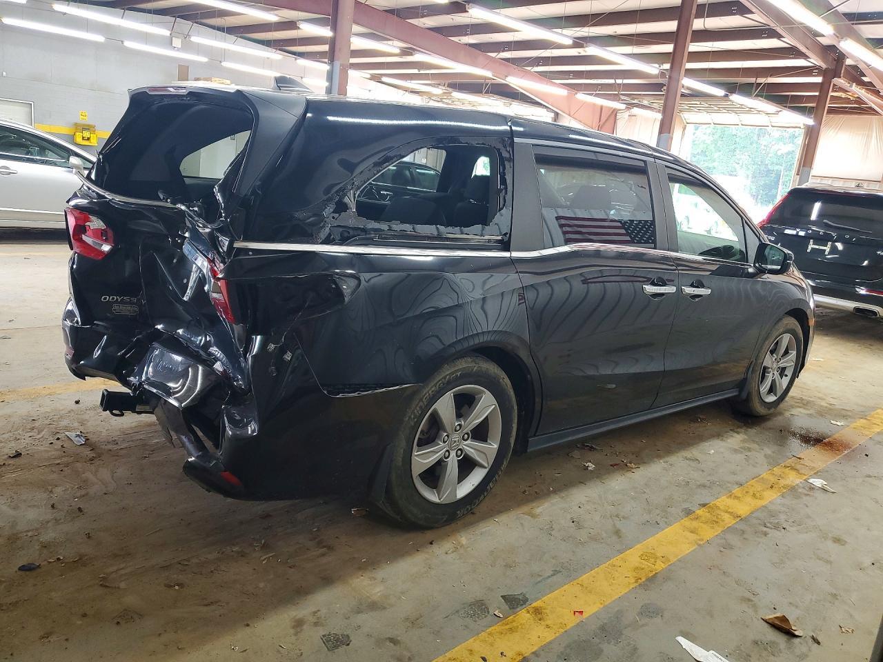 2019 Honda Odyssey - Image 3