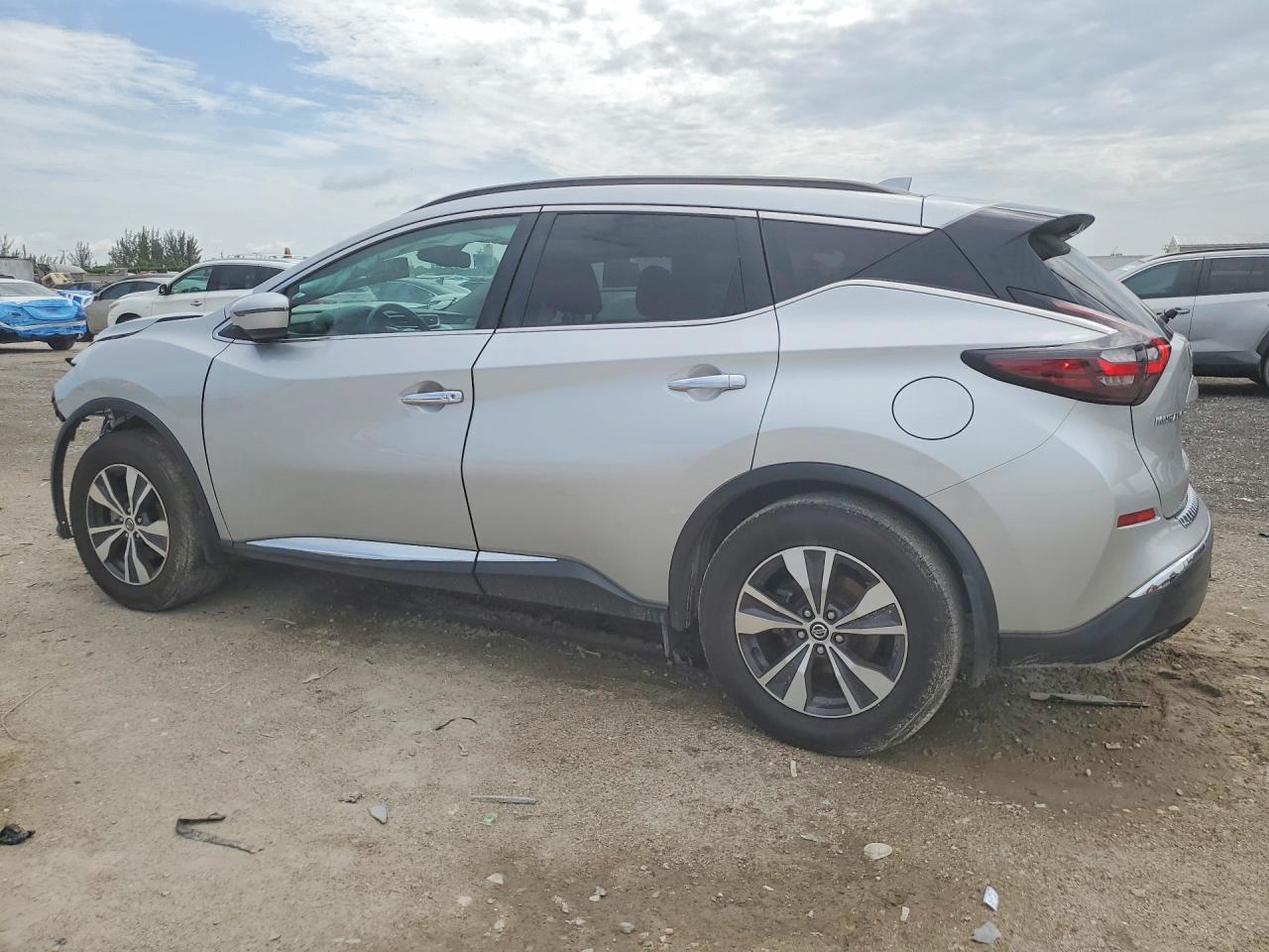 2022 Nissan Murano Sv - Image 2