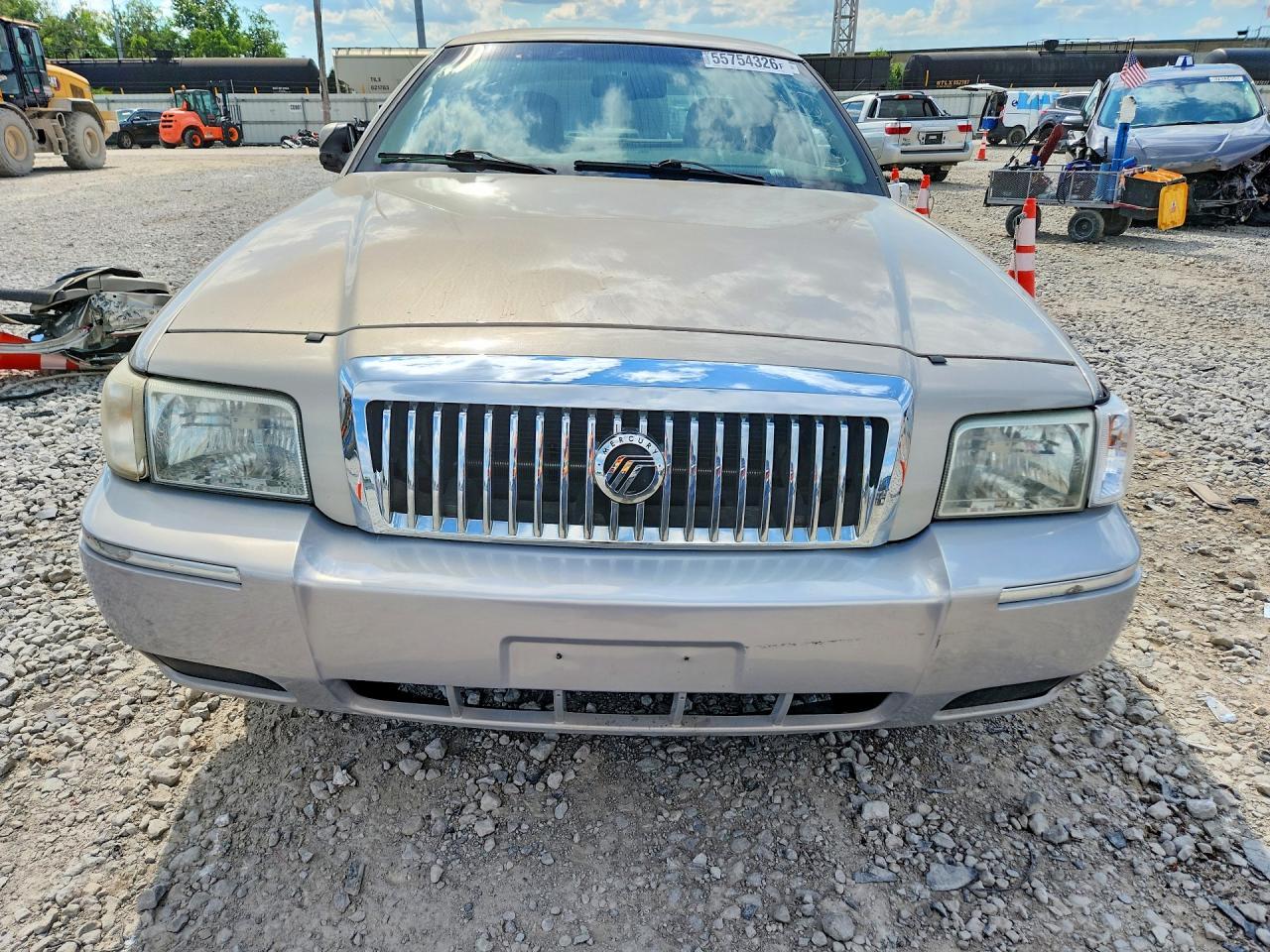 2010 Mercury Grand Marquis Ls - Image 5