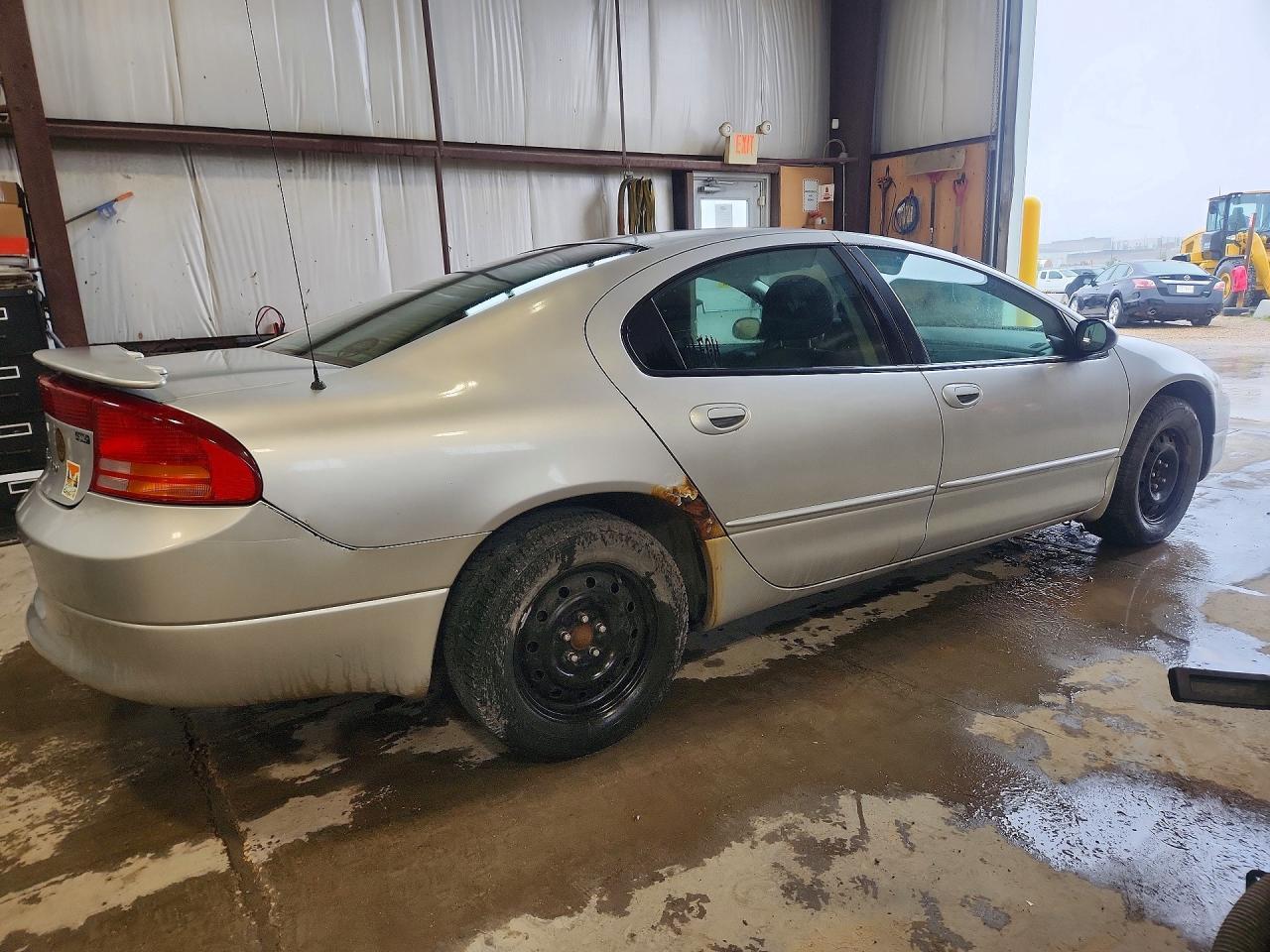 2004 Chrysler Intrepid Es - Image 3