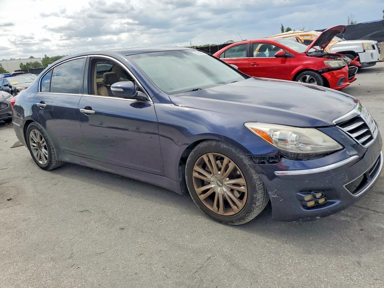 2012 Hyundai Genesis 3.8L V6 - Image 4