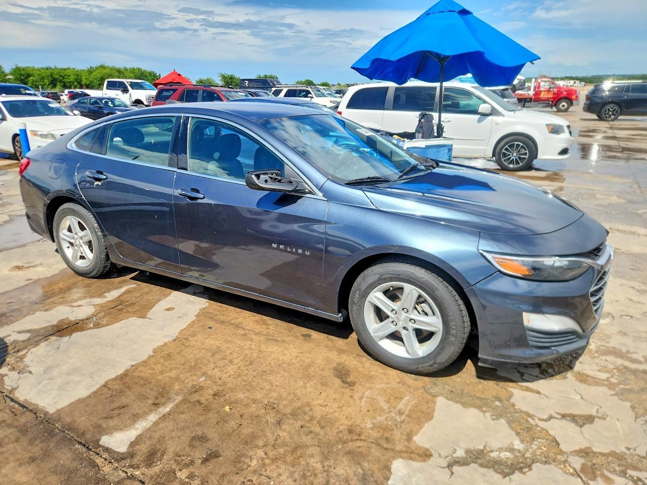2020 Chevrolet Malibu Ls - Image 4