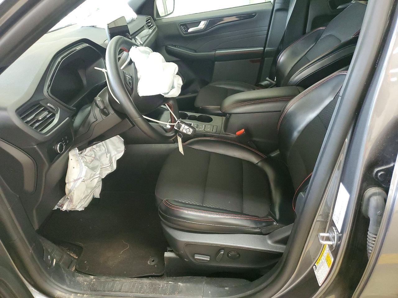 2025 Ford Escape St Line - Image 7