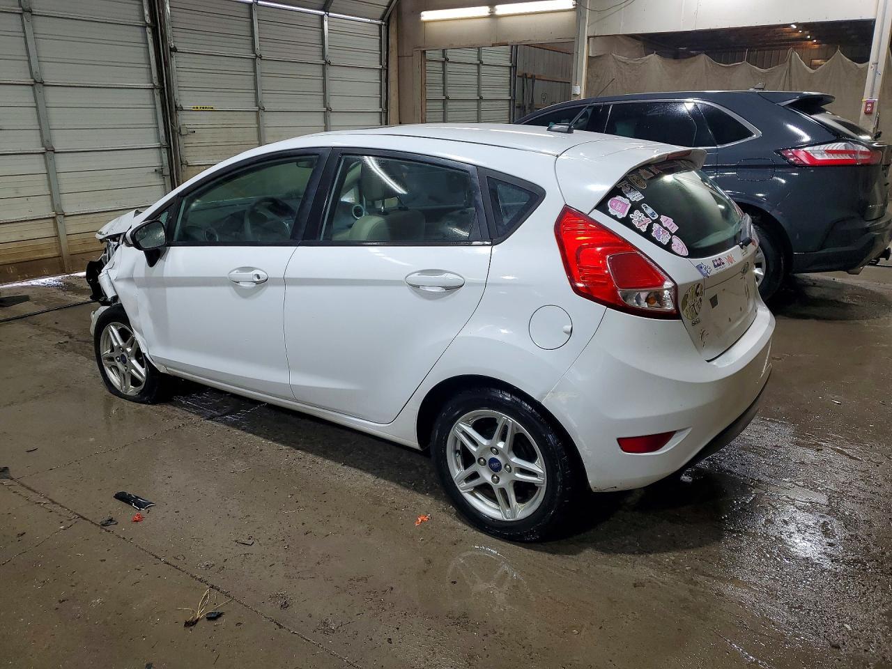 2019 Ford Fiesta Se - Фото 2