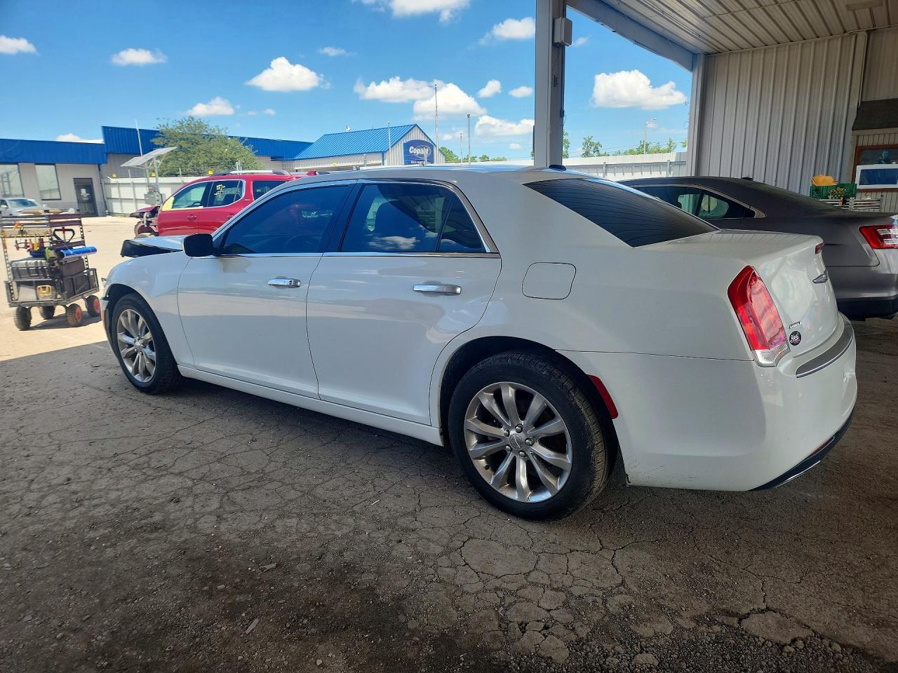 2015 Chrysler 300C Platinum - Image 2
