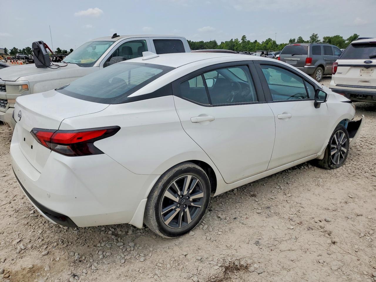 2025 Nissan Versa Sv - Фото 3