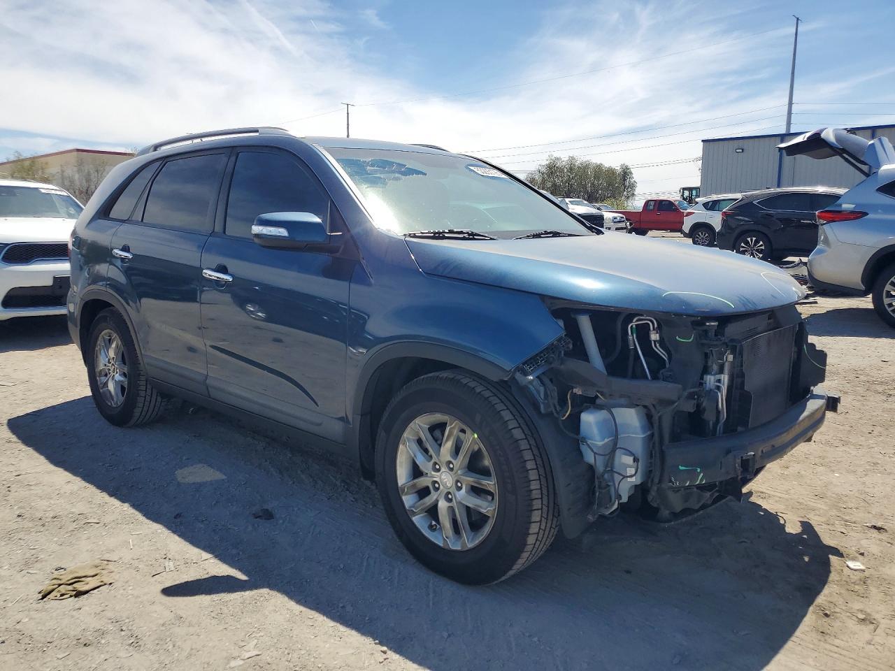 2015 Kia Sorento Lx - Image 4