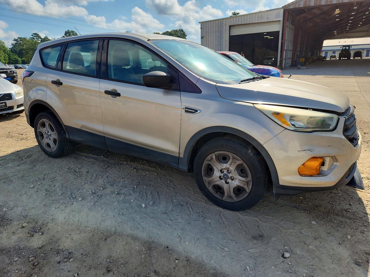 2017 Ford Escape S - Фото 4