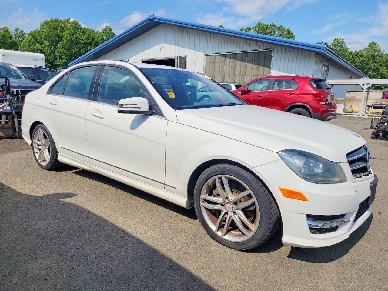 2014 Mercedes-Benz C 300 4Matic - Image 4