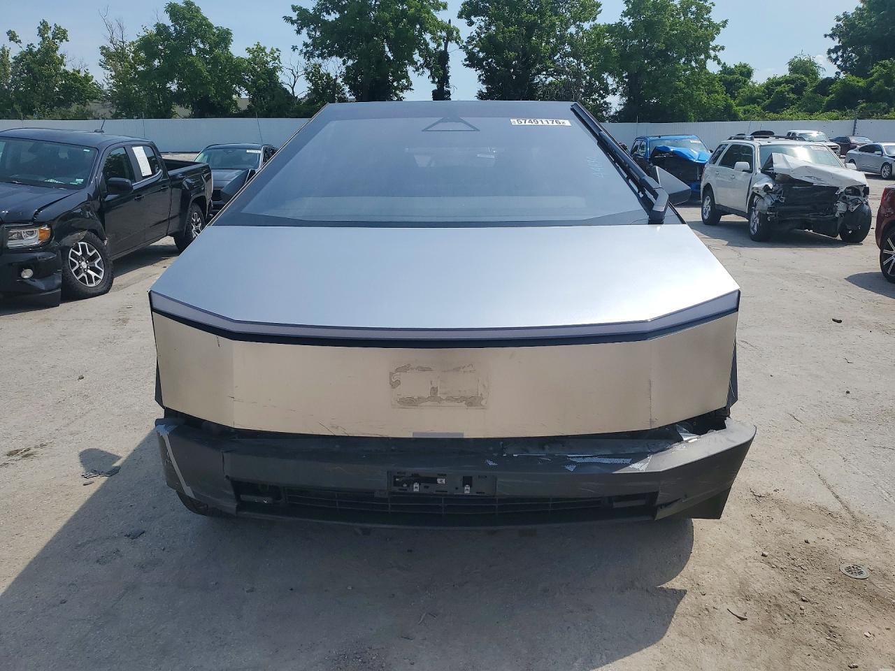 2025 Tesla Cybertruck - Image 5