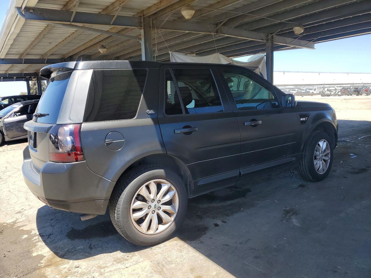 2011 Land Rover Lr2 - Image 3