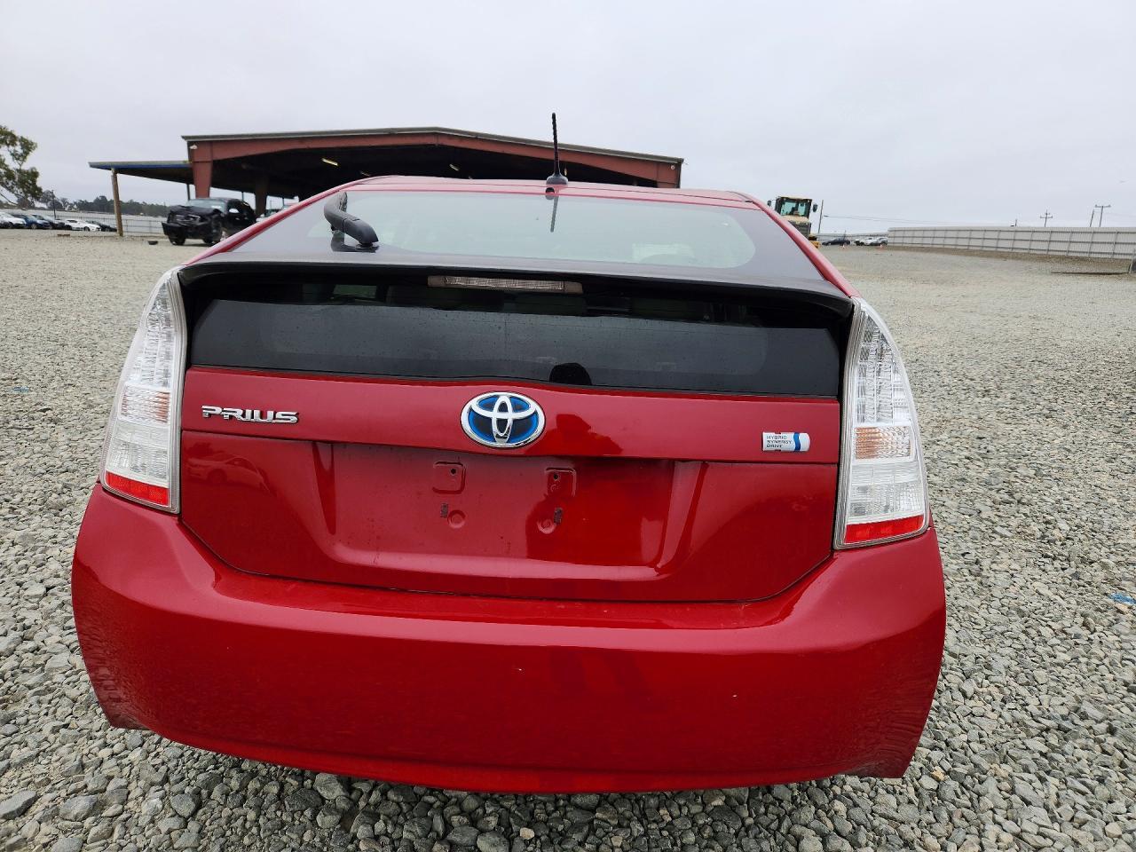 2011 Toyota Prius Two - Image 6