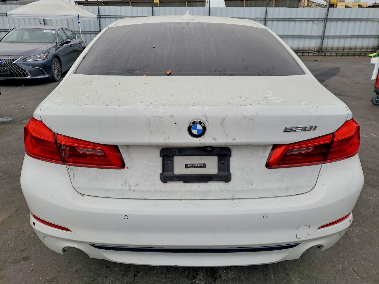 2021 BMW 530 I - Image 6