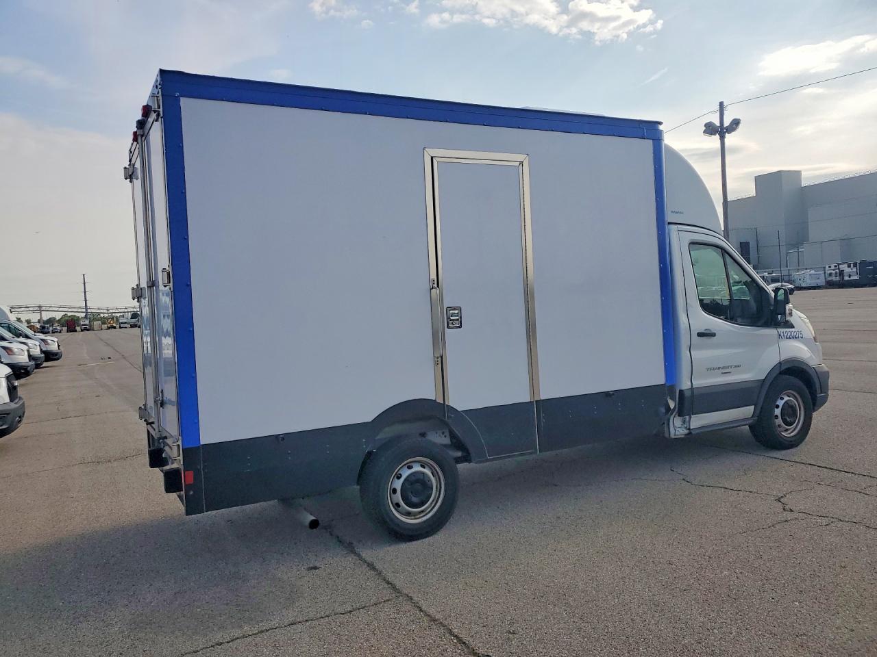 2023 Ford Transit - Refrigerated Box Truck - Фото 3