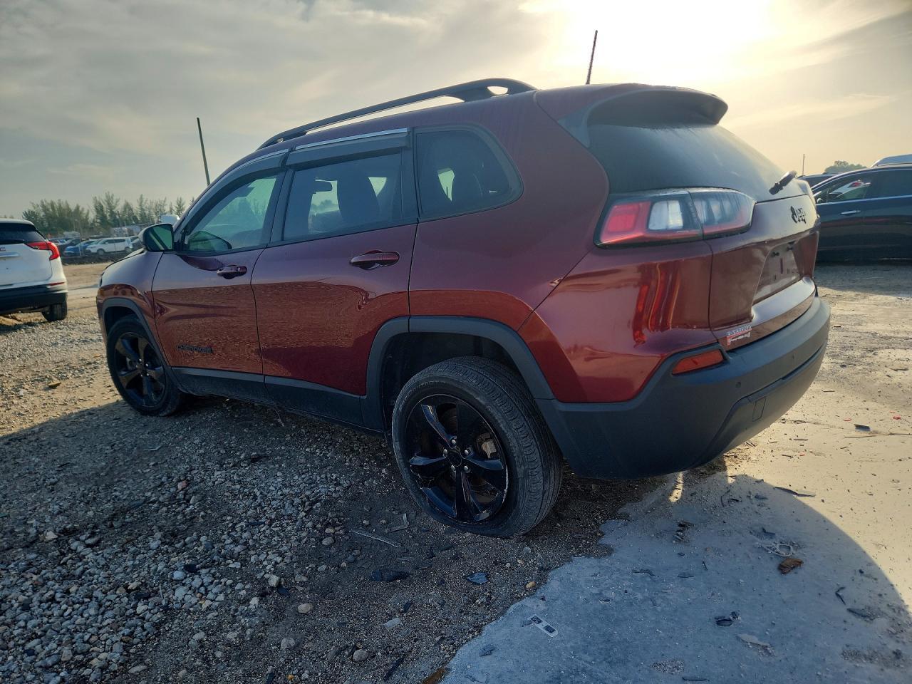 2019 Jeep Cherokee Latitude Plus - Фото 2