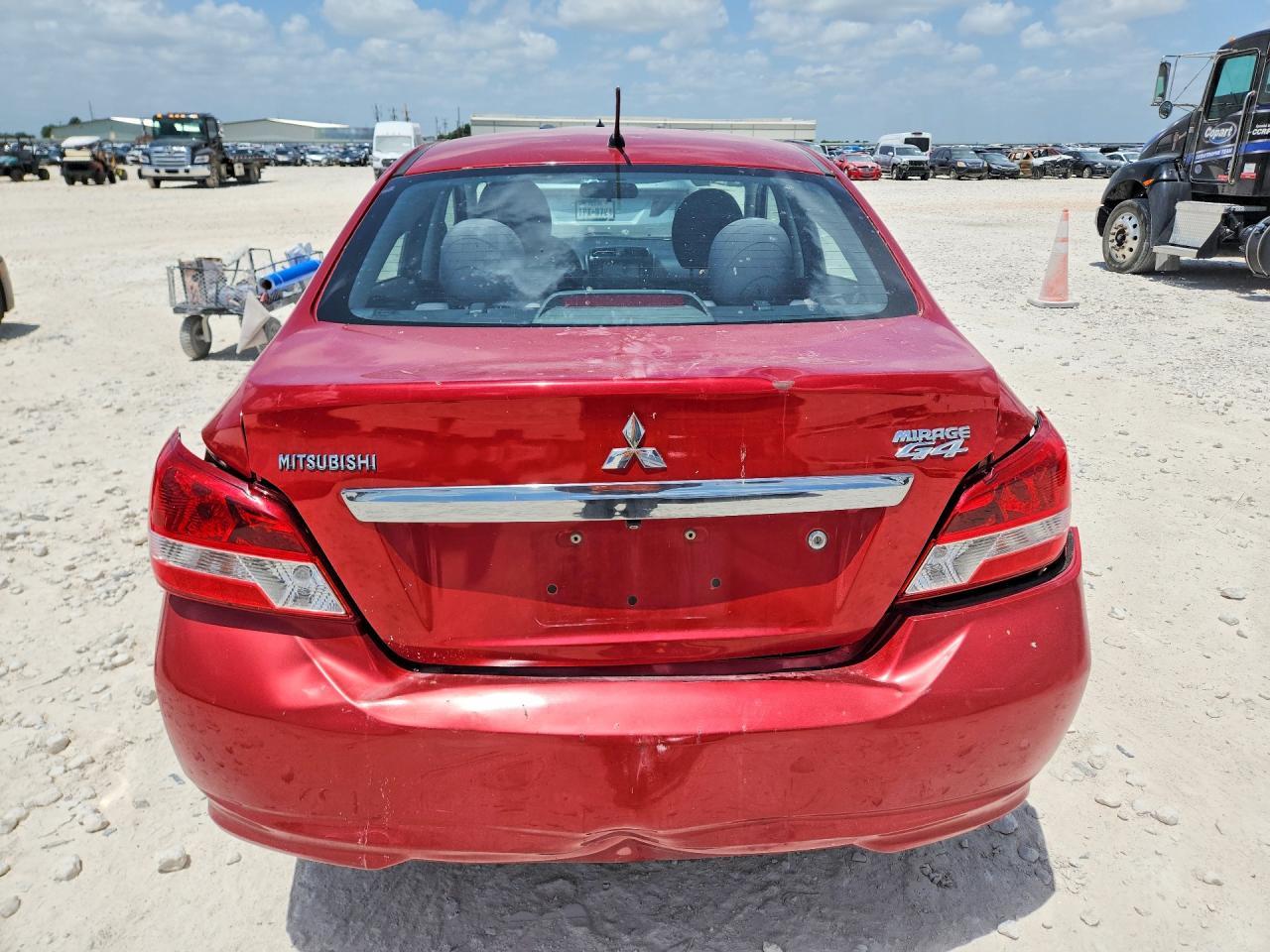 2018 Mitsubishi Mirage - Фото 6